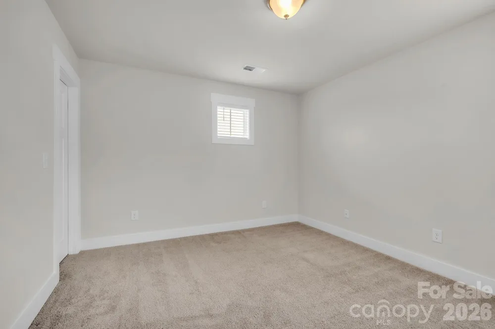 456 Jones Peak Drive Simpsonville, SC 29681