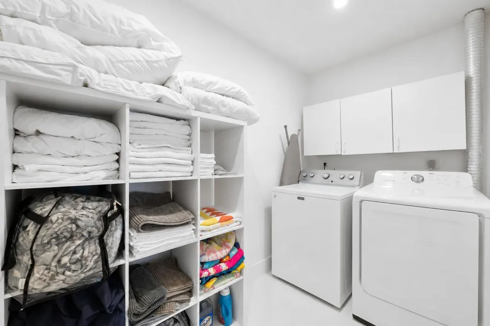 5210 NE 17th Terrace Fort Lauderdale, FL 33334