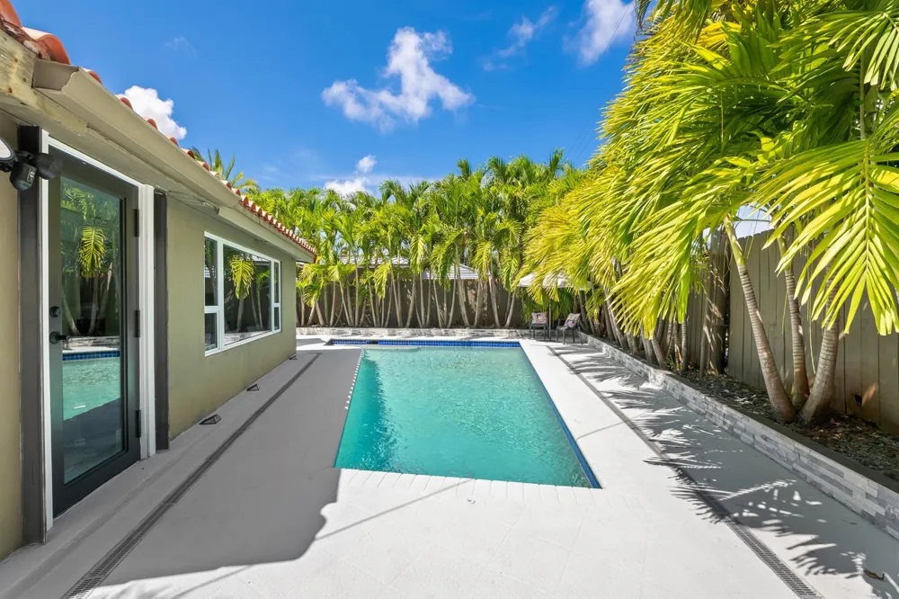 5210 NE 17th Terrace Fort Lauderdale, FL 33334
