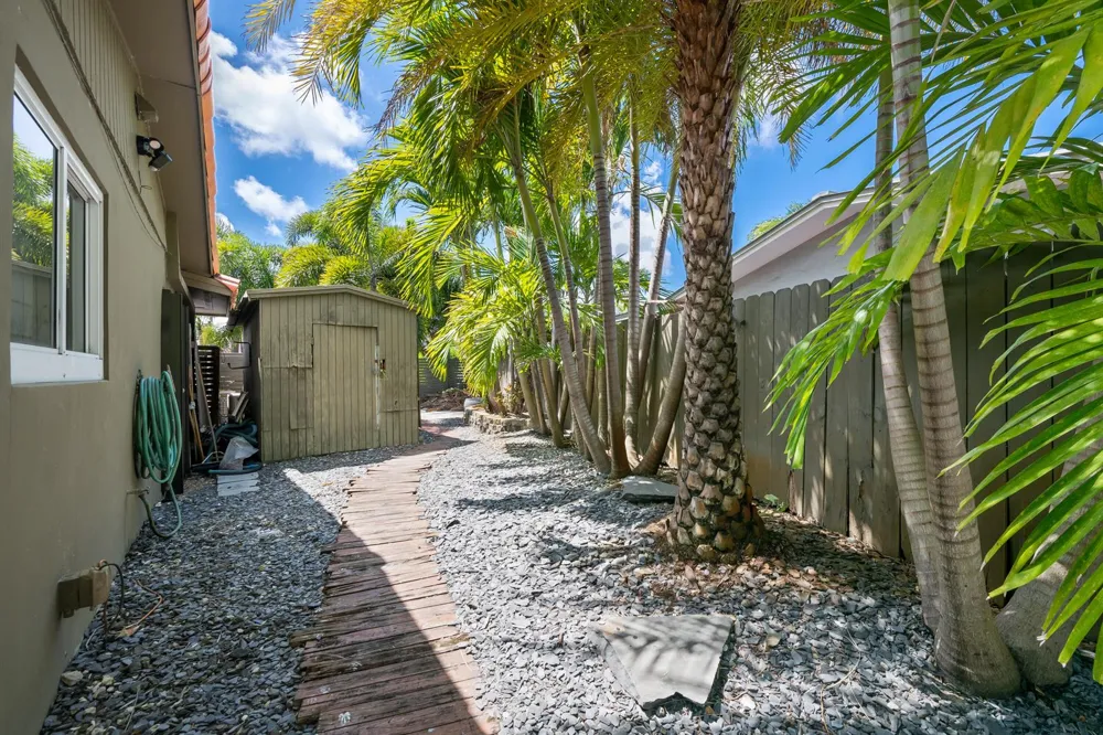 5210 NE 17th Terrace Fort Lauderdale, FL 33334