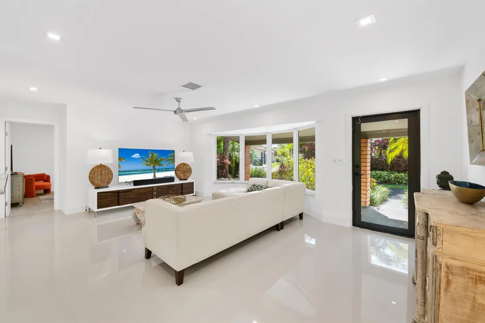 5210 NE 17th Terrace Fort Lauderdale, FL 33334