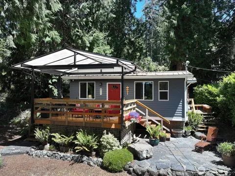 4225 Beach Drive
