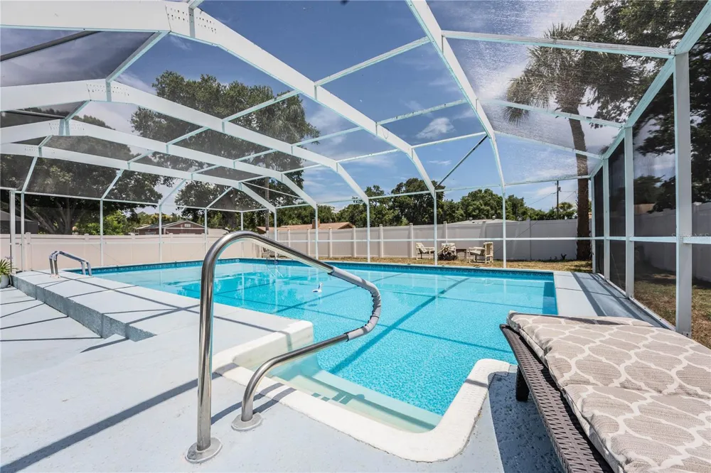 14803 SUNSET DRIVE Largo, FL 33774
