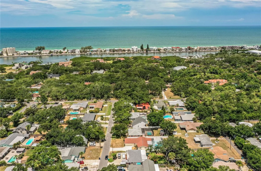14803 SUNSET DRIVE Largo, FL 33774