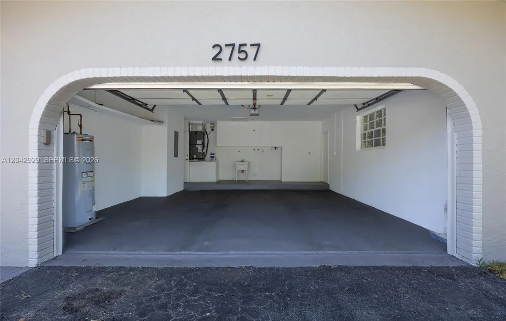 2757 NW 116th Ter Coral Springs, FL 33065