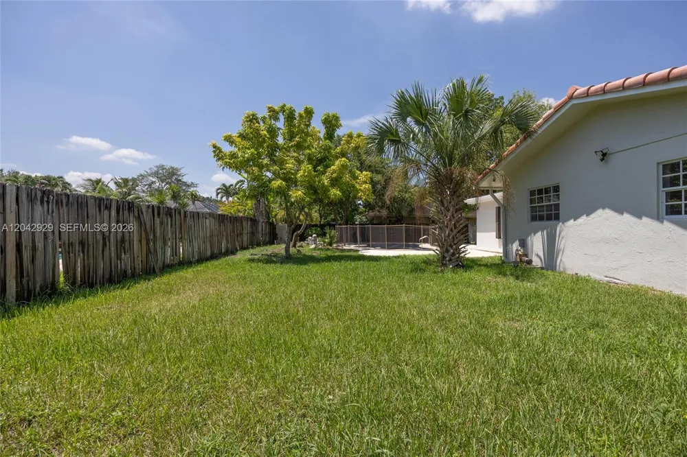 2757 NW 116th Ter Coral Springs, FL 33065