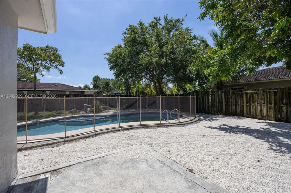 2757 NW 116th Ter Coral Springs, FL 33065
