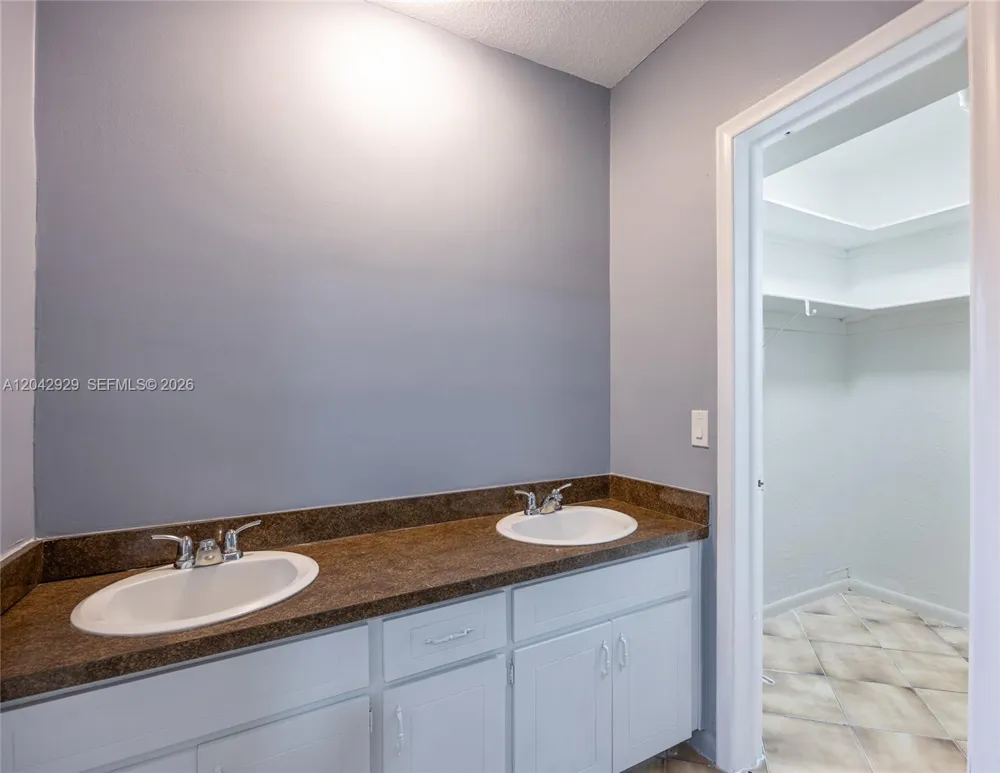 2757 NW 116th Ter Coral Springs, FL 33065
