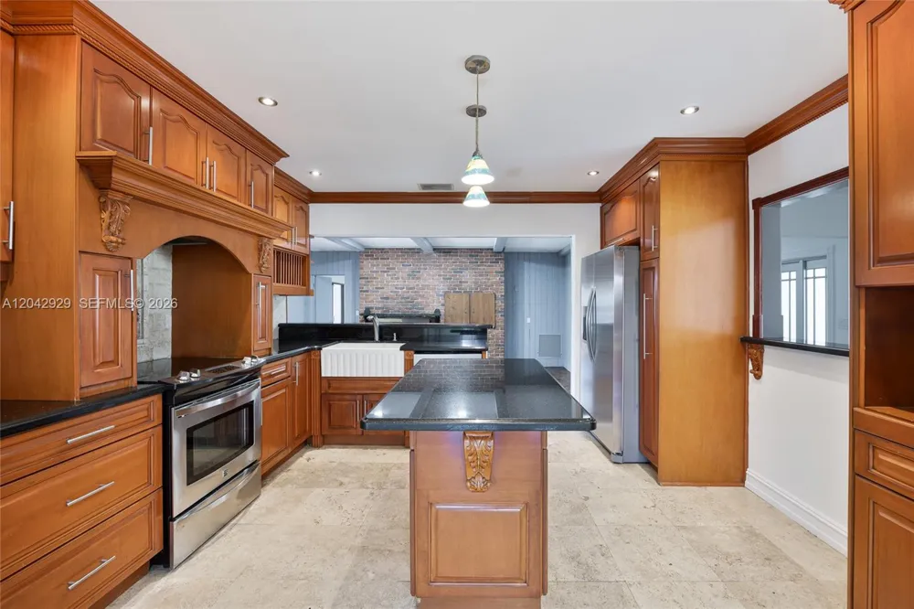 2757 NW 116th Ter Coral Springs, FL 33065