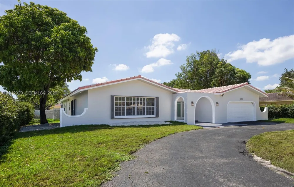 2757 NW 116th Ter Coral Springs, FL 33065