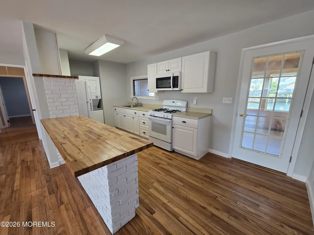 106 E Granada Drive Brick, NJ 08723