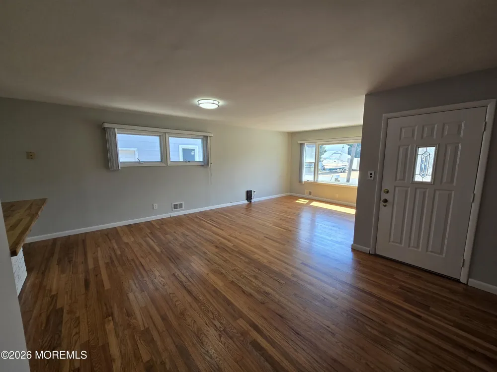 106 E Granada Drive Brick, NJ 08723