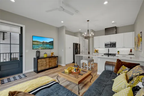 1208 Academy Avenue #3101