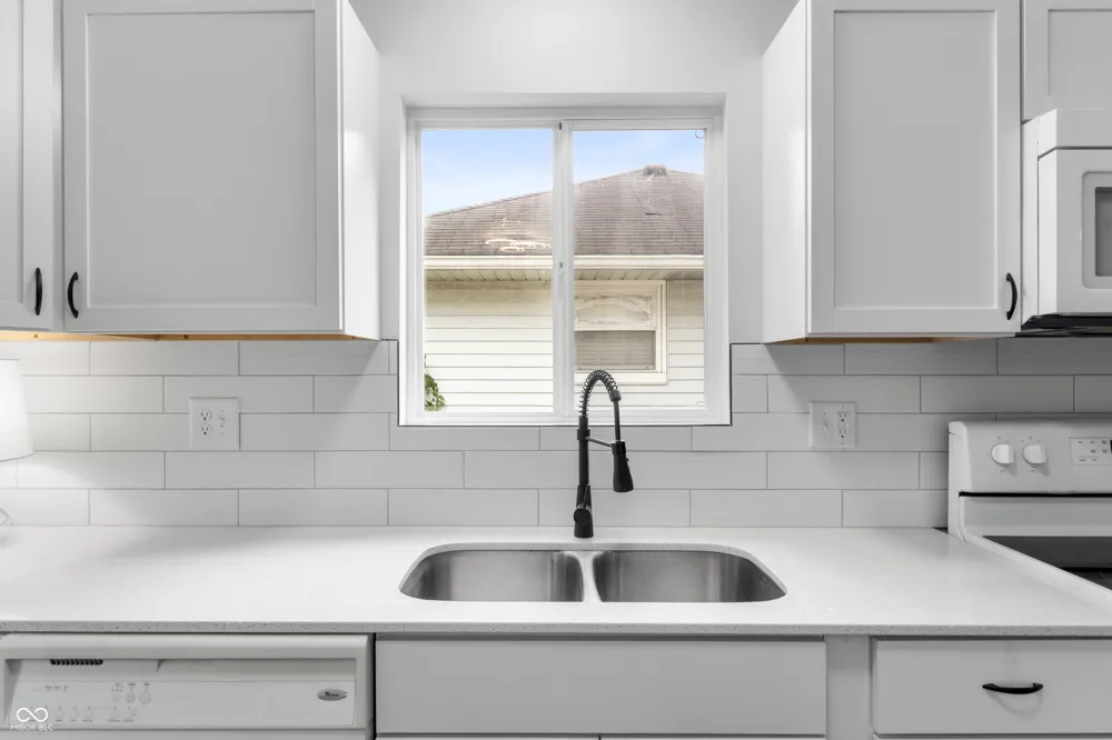 4761 Wellington Avenue Lawrence, IN 46226
