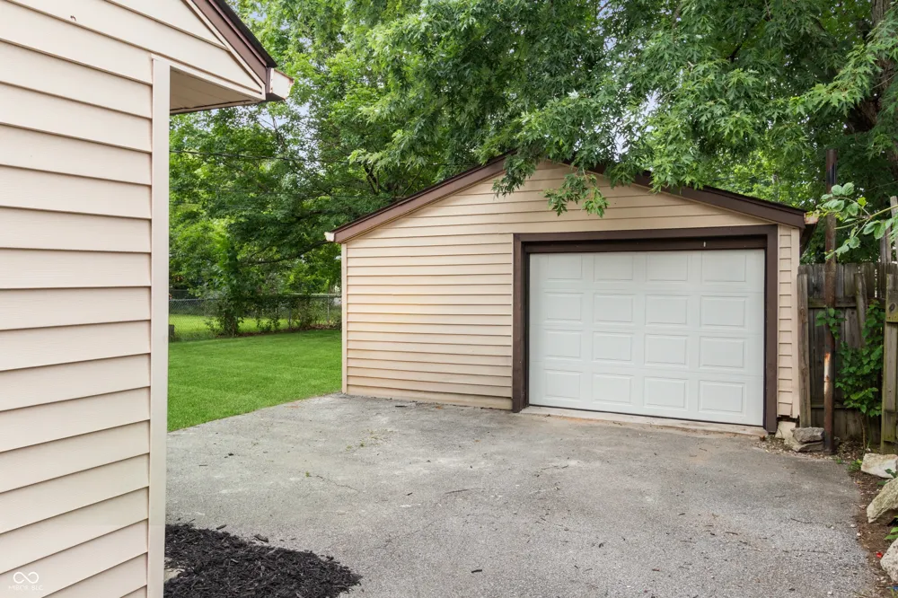 4761 Wellington Avenue Lawrence, IN 46226