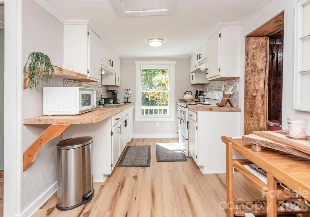 284 Grady Winkler Road Boone, NC 28607
