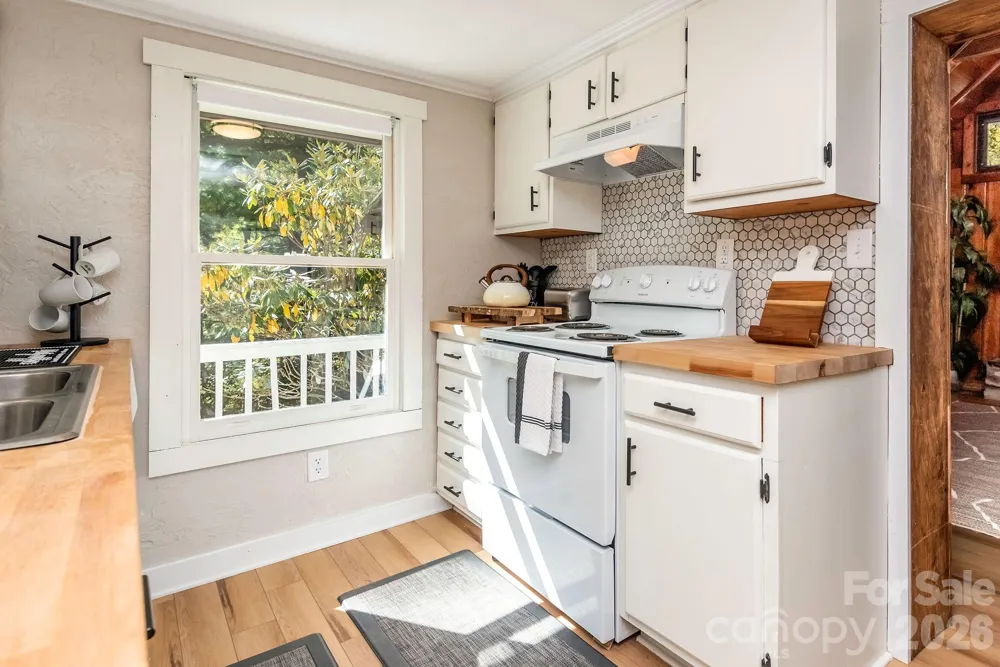 284 Grady Winkler Road Boone, NC 28607