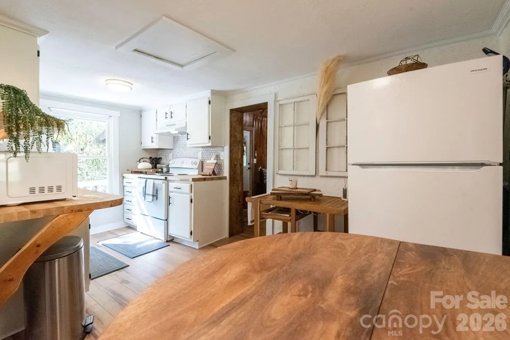 284 Grady Winkler Road Boone, NC 28607