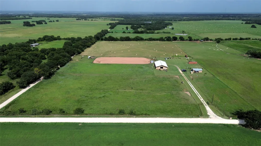 695 County Road 416 Road Comanche, TX 76442