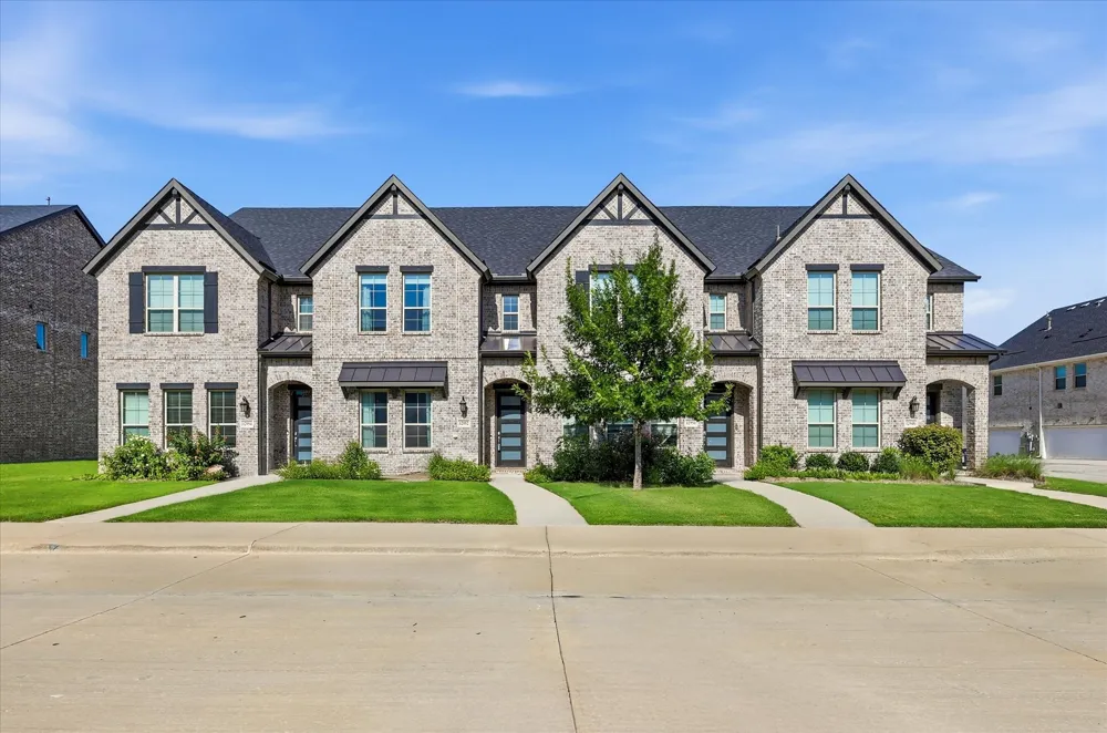 12952 Wymeth Drive Farmers Branch, TX 75234