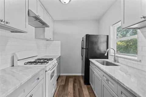 2324 Cedar Drive #3
