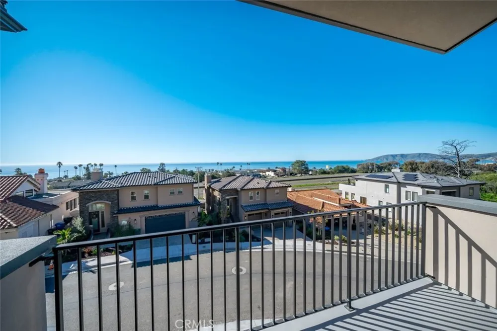 2732 Barcelona Street Pismo Beach, CA 93449