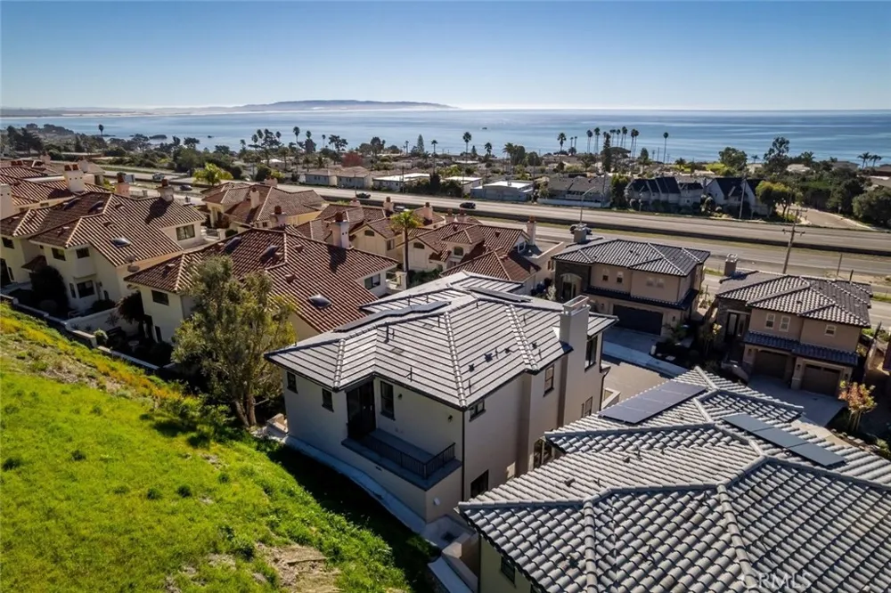 2732 Barcelona Street Pismo Beach, CA 93449