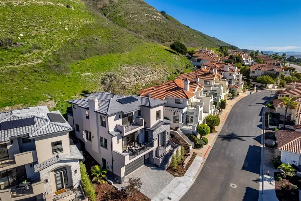 2732 Barcelona Street Pismo Beach, CA 93449