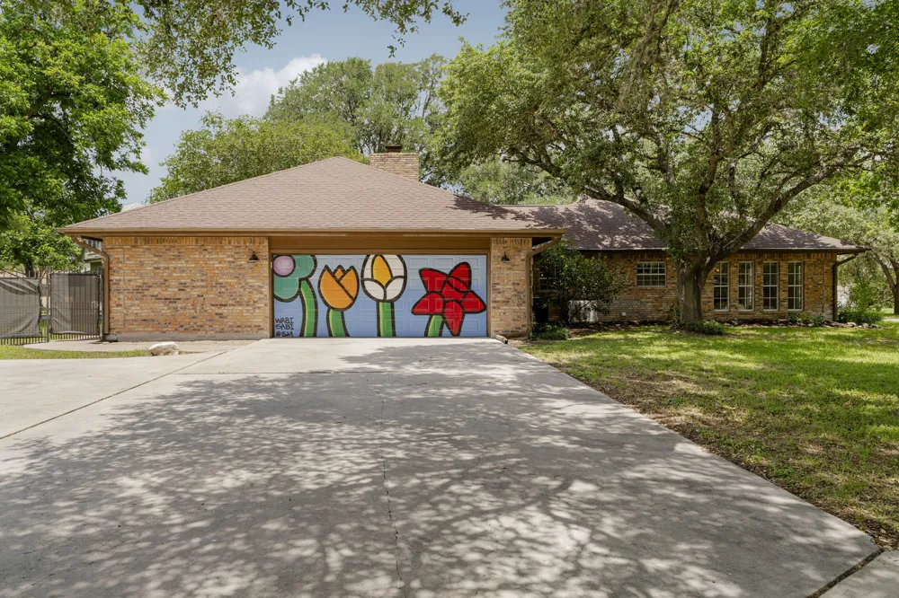 400 Hackberry Street Lockhart, TX 78644