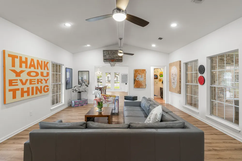 400 Hackberry Street Lockhart, TX 78644