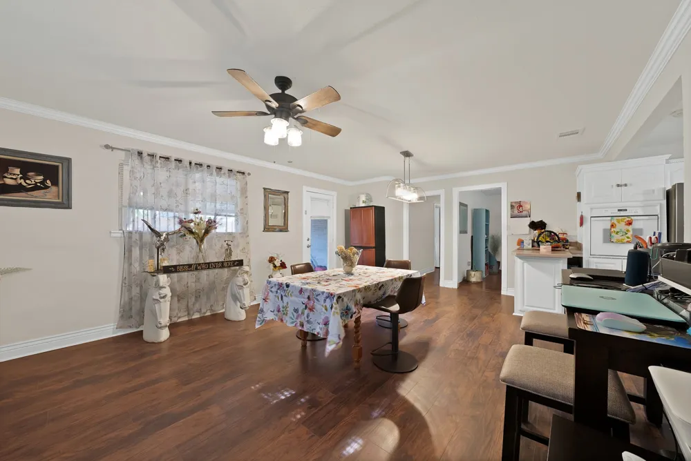 7824 Whitney Drive White Settlement, TX 76108