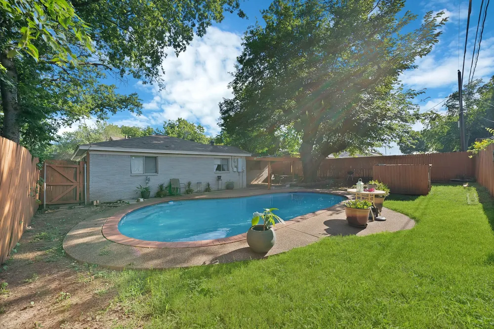 7824 Whitney Drive White Settlement, TX 76108