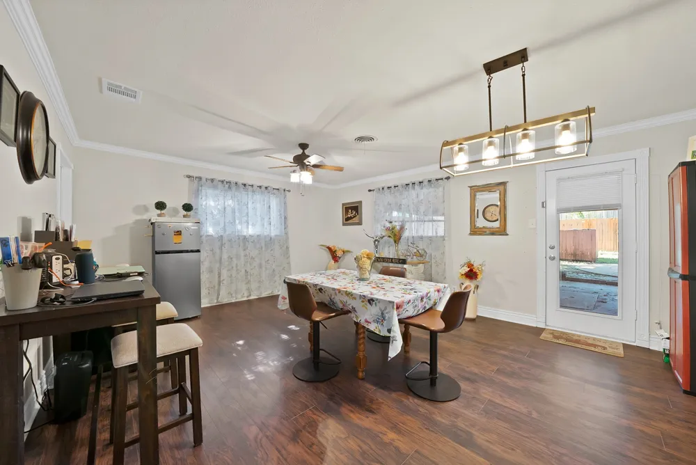 7824 Whitney Drive White Settlement, TX 76108
