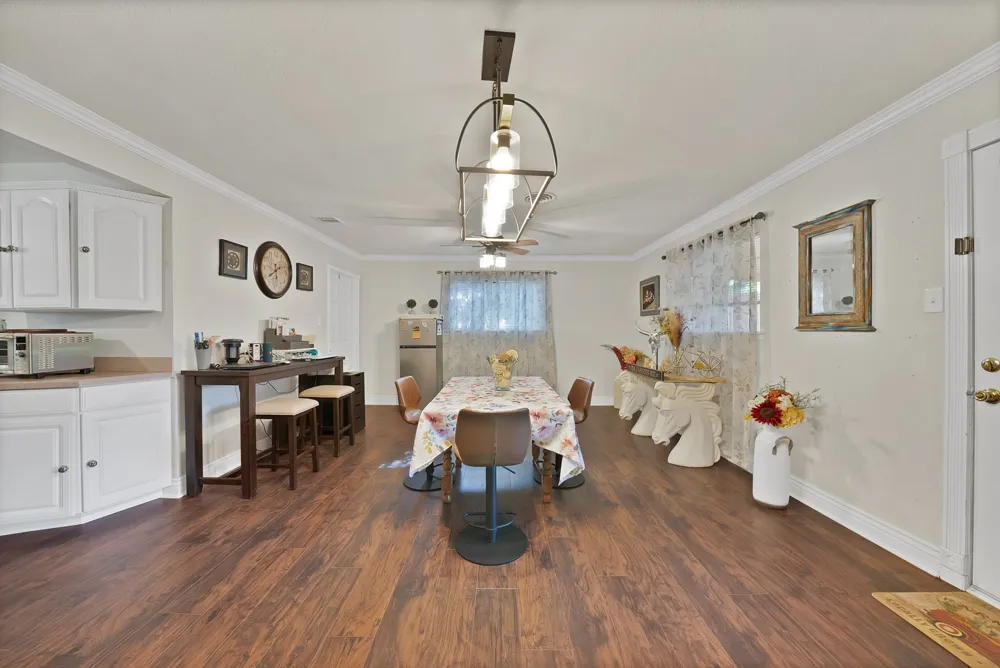 7824 Whitney Drive White Settlement, TX 76108