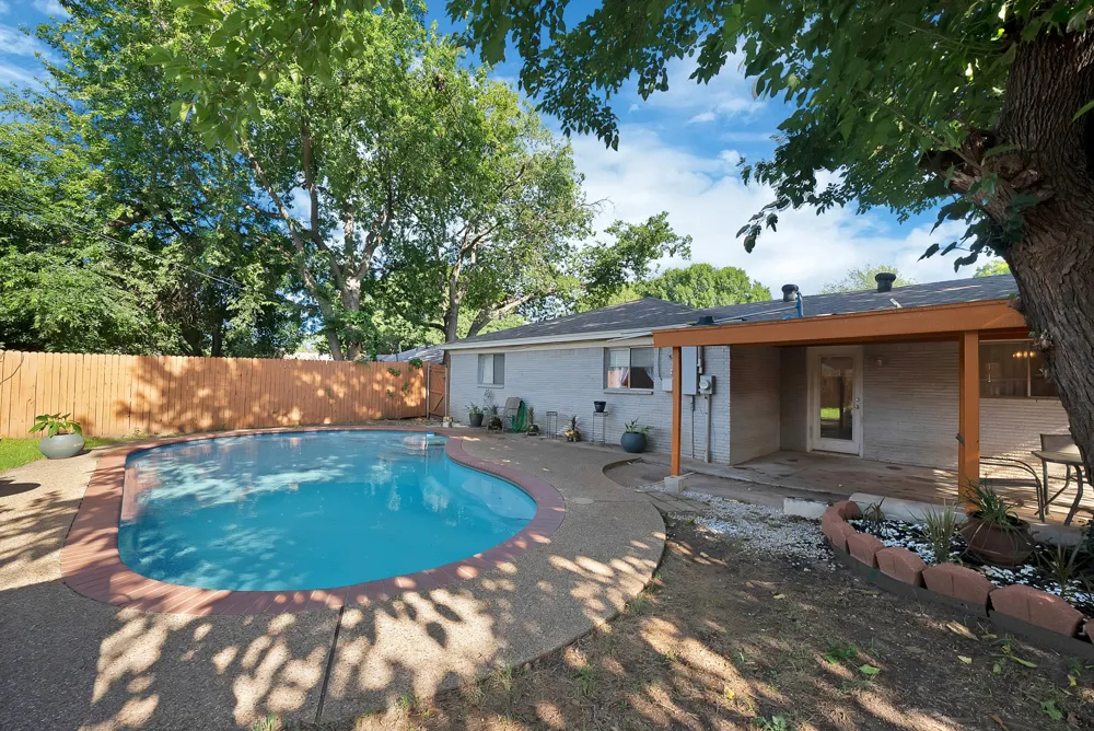 7824 Whitney Drive White Settlement, TX 76108