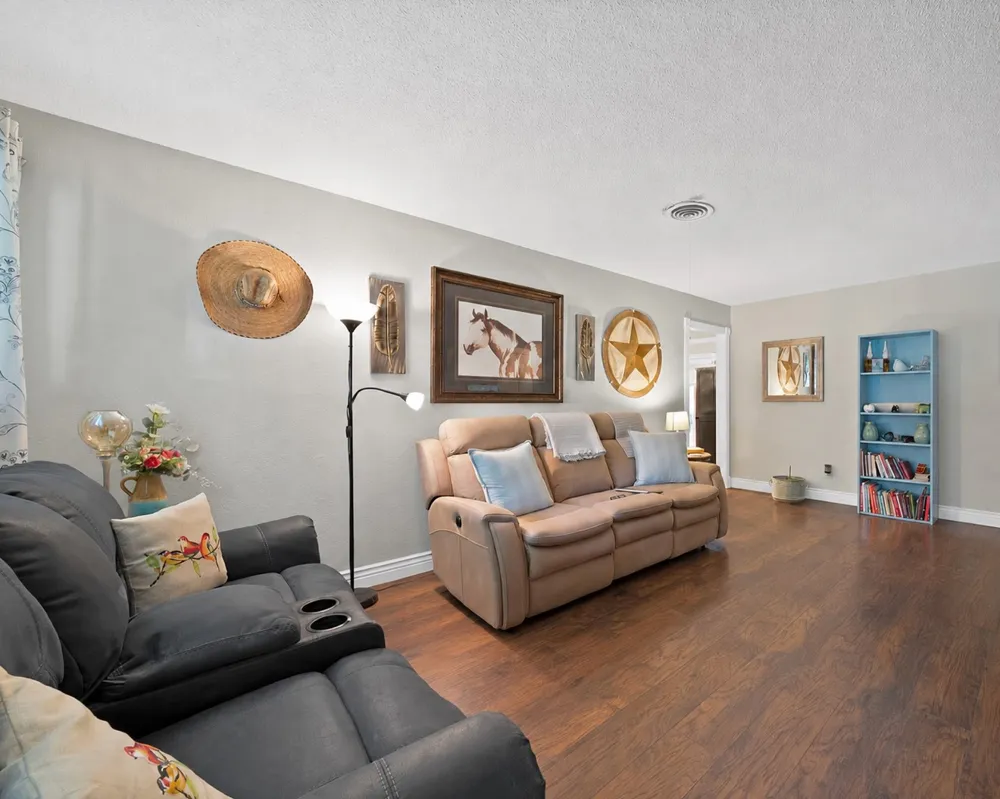 7824 Whitney Drive White Settlement, TX 76108