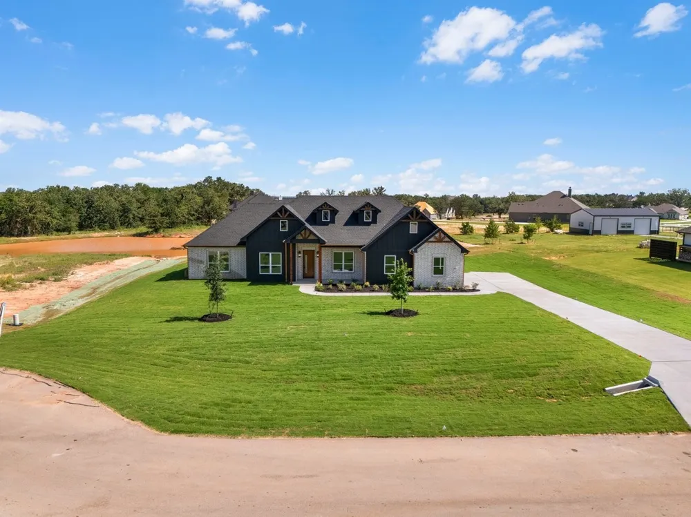 508 Ashlow Court Springtown, TX 76082