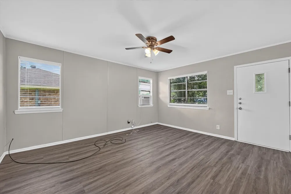 208 D STREET Whitesboro, TX 76273