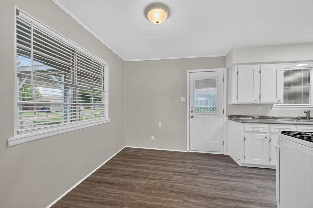 208 D STREET Whitesboro, TX 76273