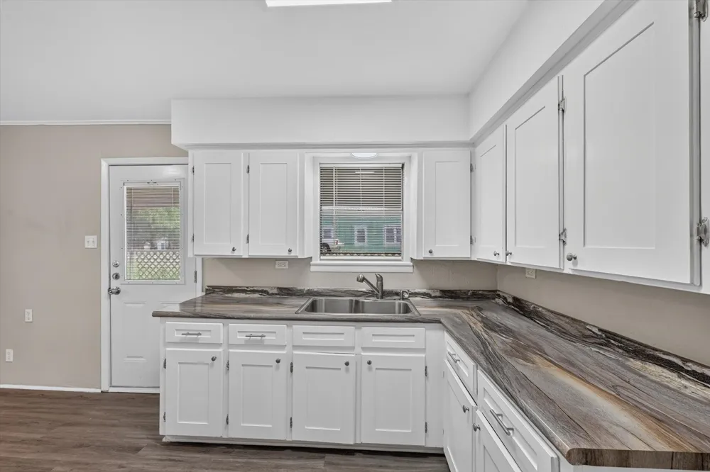 208 D STREET Whitesboro, TX 76273