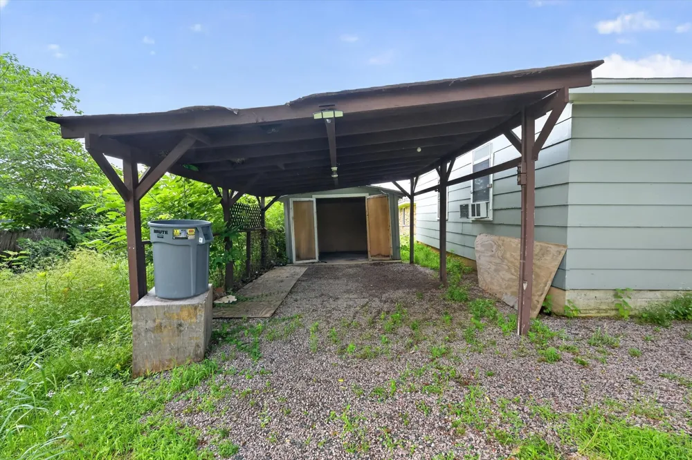 208 D STREET Whitesboro, TX 76273