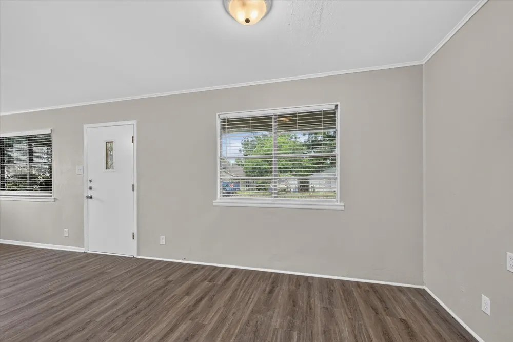 208 D STREET Whitesboro, TX 76273