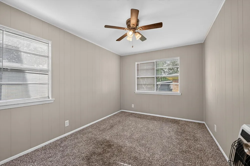 208 D STREET Whitesboro, TX 76273