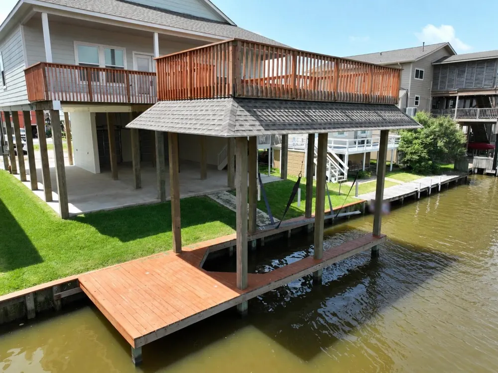 18 Edgewater Bayou Vista, TX 77563