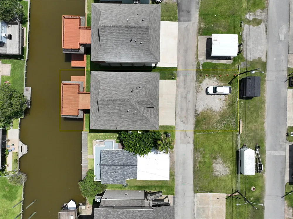 18 Edgewater Bayou Vista, TX 77563