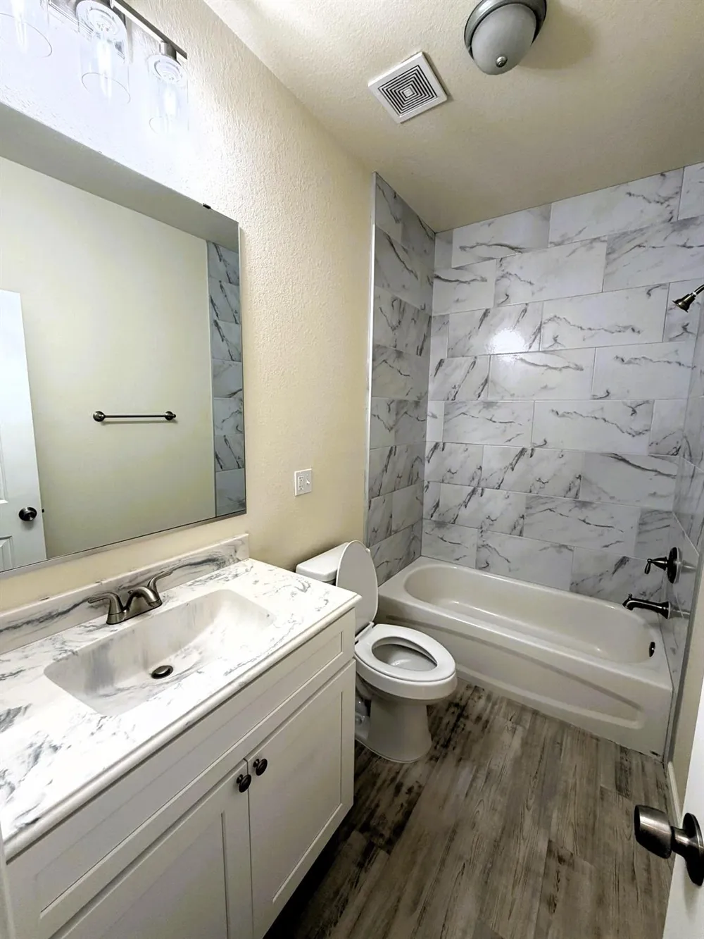 18 Edgewater Bayou Vista, TX 77563