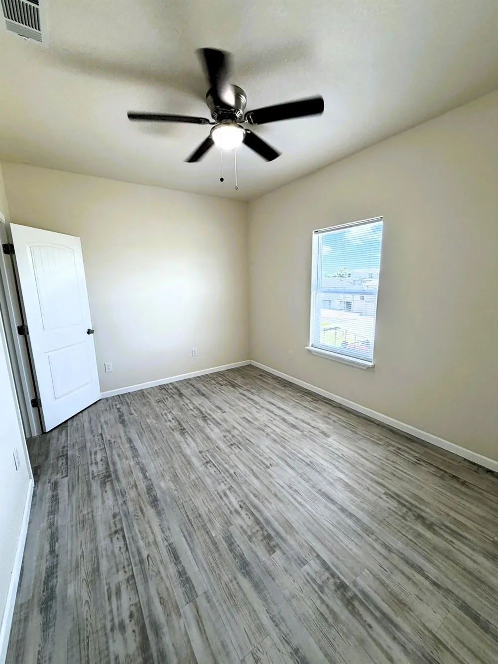 18 Edgewater Bayou Vista, TX 77563
