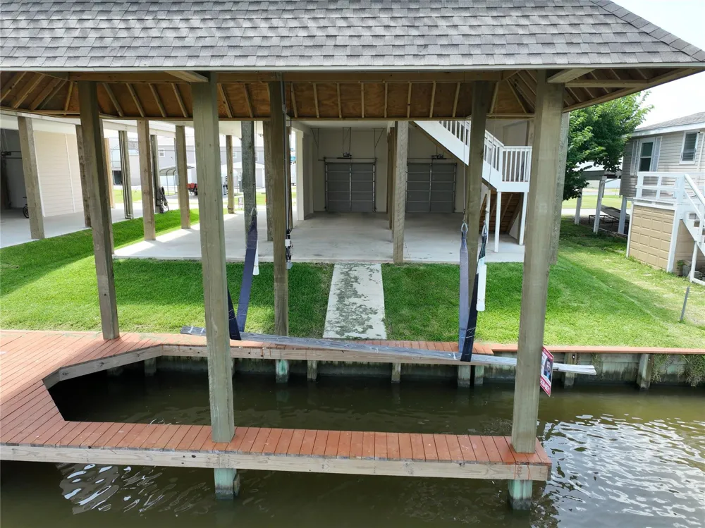 18 Edgewater Bayou Vista, TX 77563