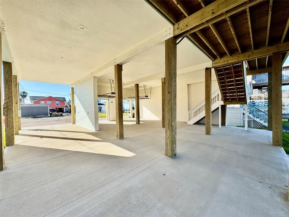 18 Edgewater Bayou Vista, TX 77563