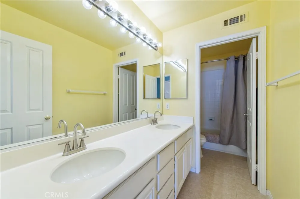 18820 Leesbury Rowland Heights, CA 91748